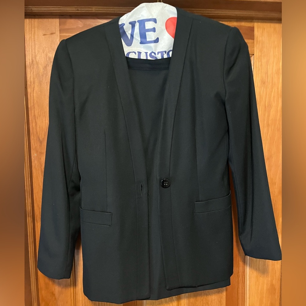 Atrium collection Classic Black Women's suit
Skirt length = 24”